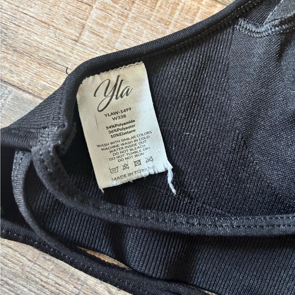 YoungLA Seamless Curve Sports Bra - Picture 3 of 4